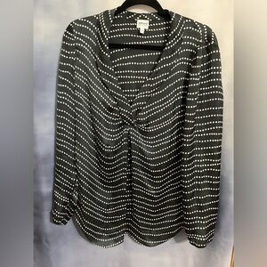 Armani Collezioni pure silk long sleeved v-neck polka dot blouse size 10